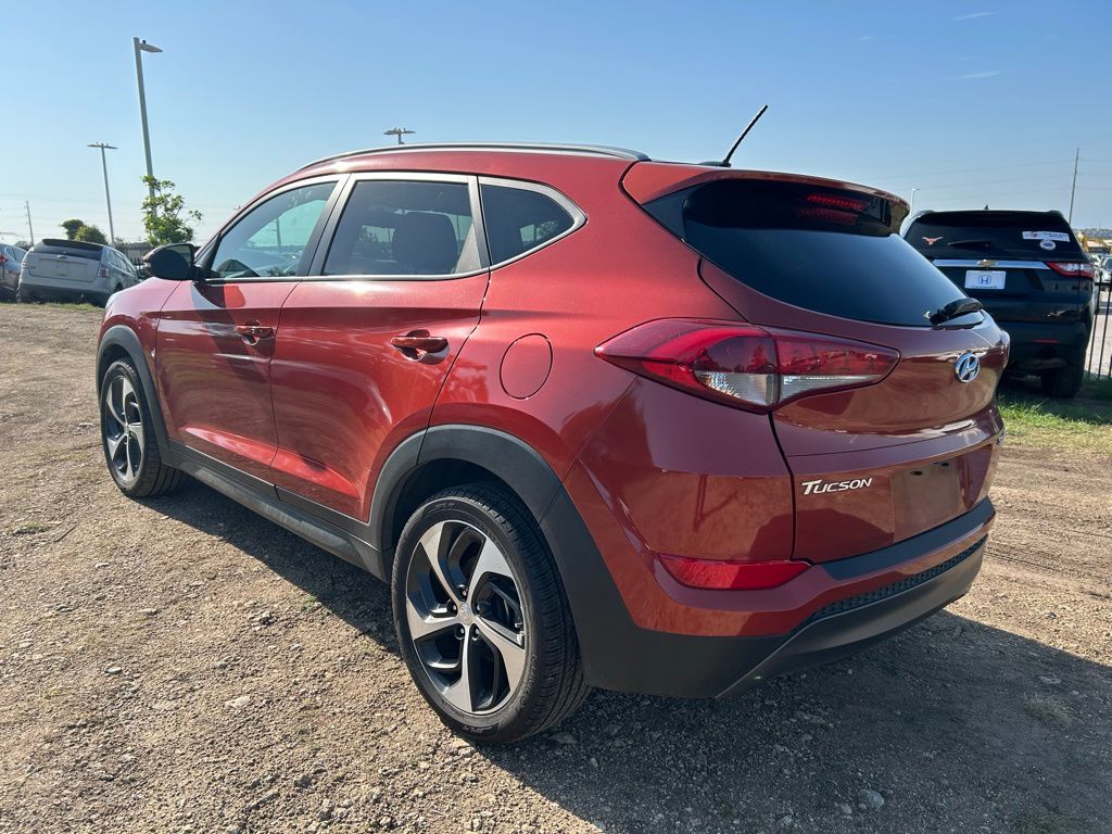 2016 Hyundai Tucson Sport 2