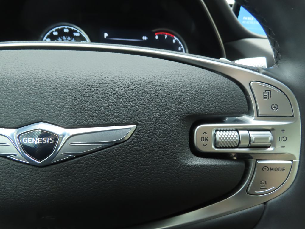 Thumbnail: 2021 Genesis GV80 - 12