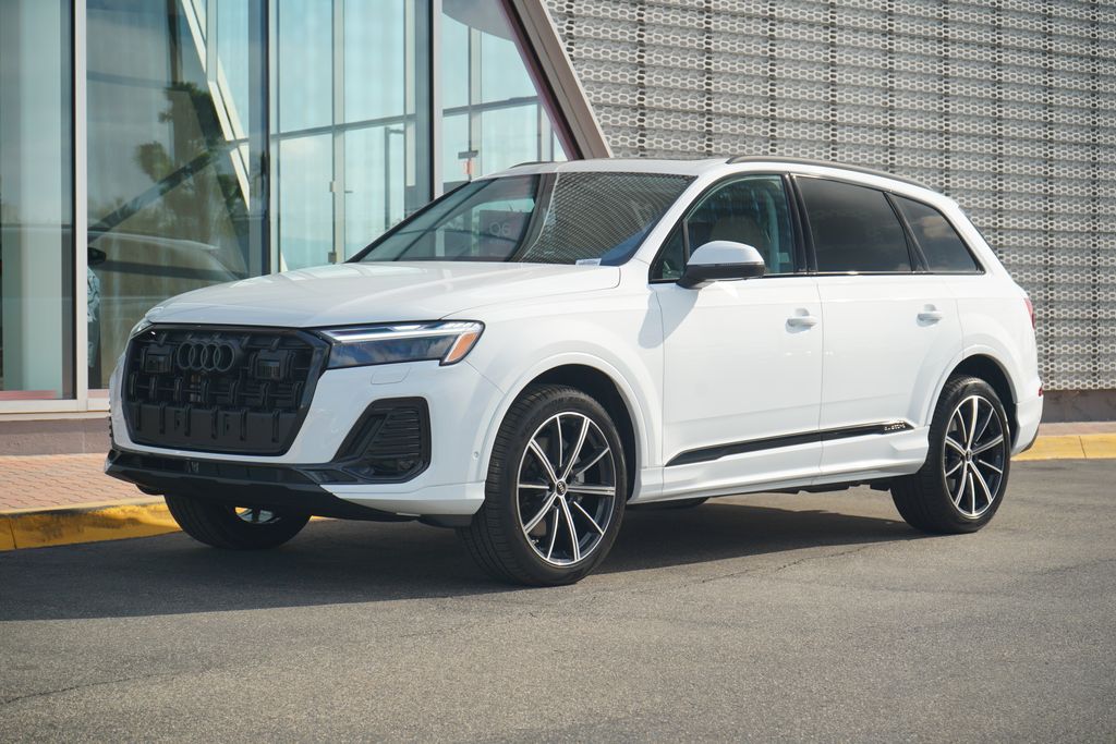 Thumbnail: 2026 Audi Q7 - 1