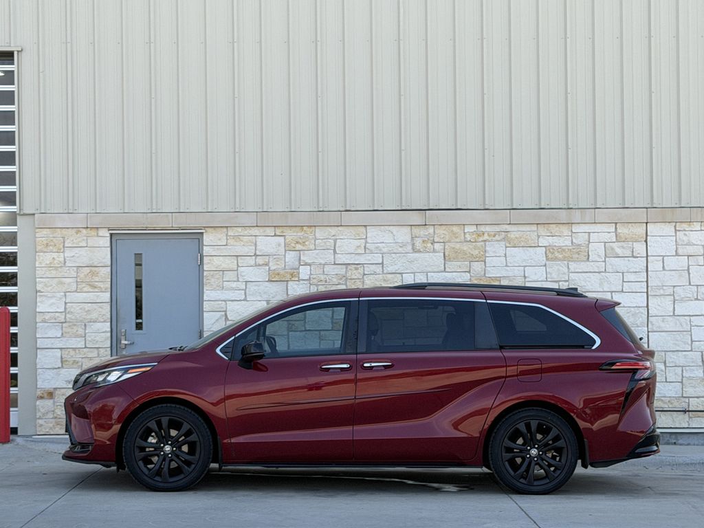 Used 2022 Toyota Sienna Van