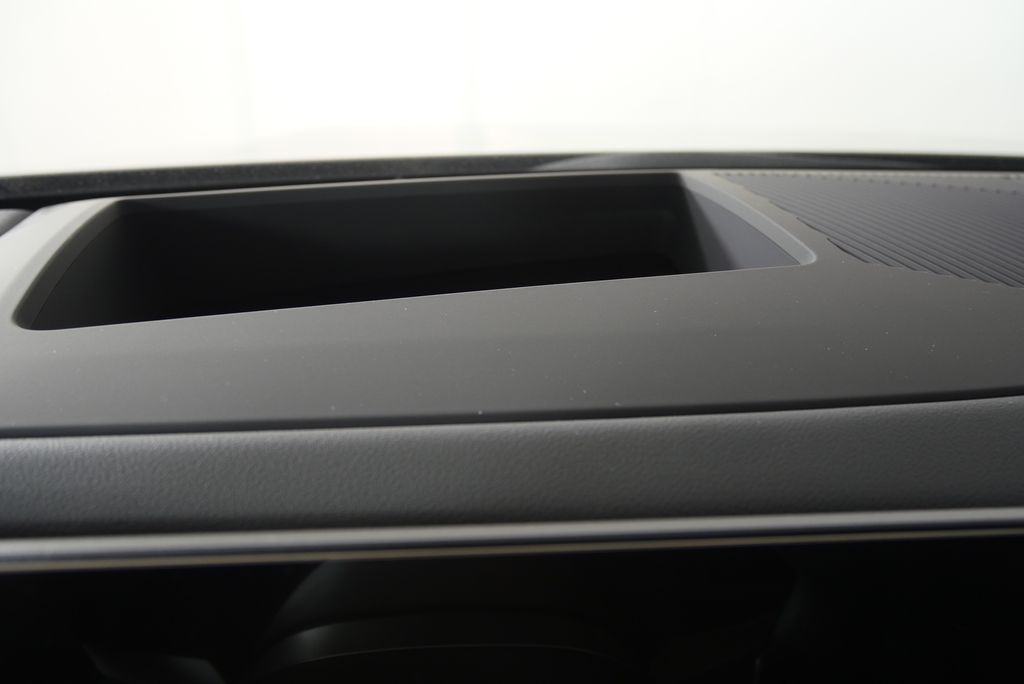 Thumbnail: 2026 BMW 5 Series - 21