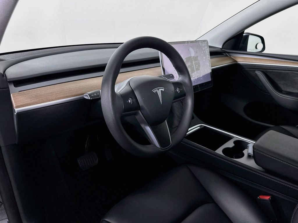 Thumbnail: 2024 Tesla Model Y - 9
