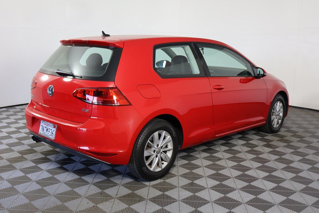 Thumbnail: 2015 Volkswagen Golf - 3