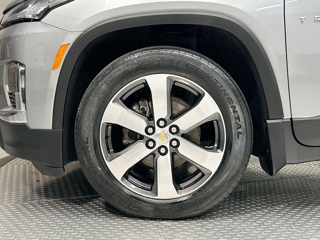 Thumbnail: 2023 Chevrolet Traverse - 5