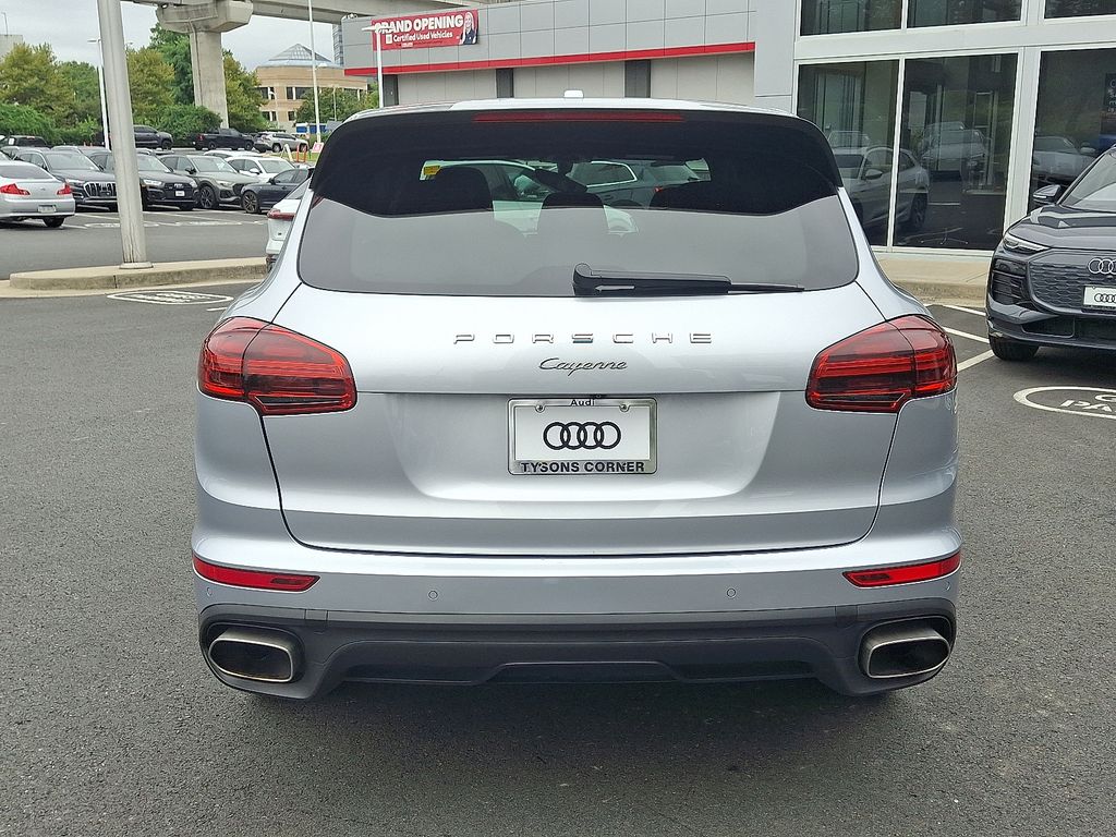 Thumbnail: 2015 Porsche Cayenne - 5