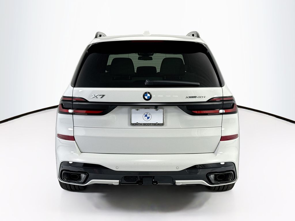 Thumbnail: 2027 BMW X7 - 6