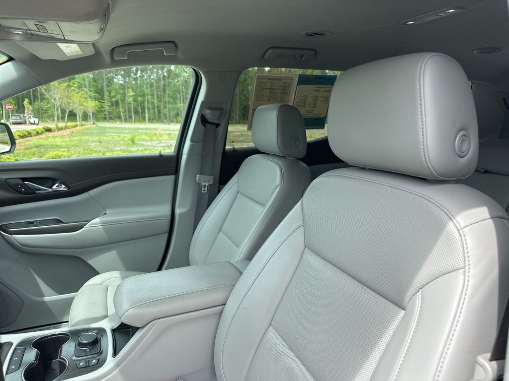 2023 Volcanic Red Tintcoat GMC Acadia SLT FWD SUV