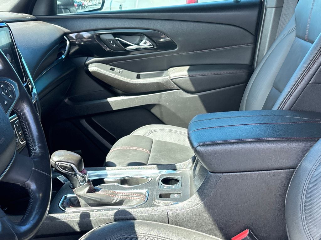 Used Car 2022 Chevrolet Traverse  Rs For Sale Under $30,000 In Austin, Texas