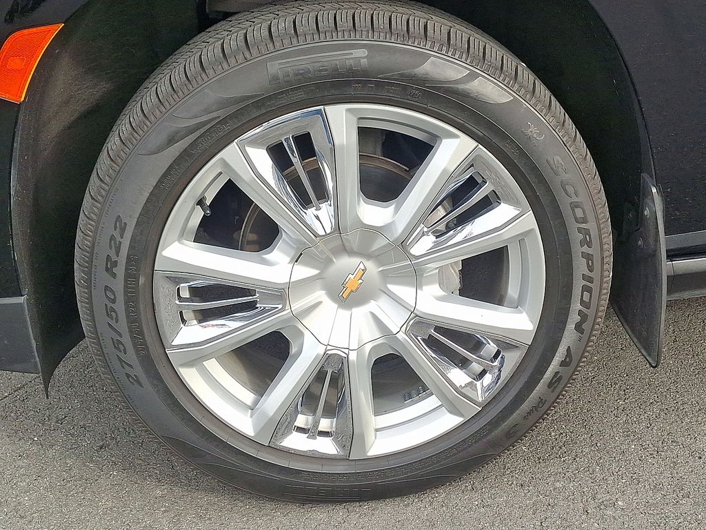 Thumbnail: 2022 Chevrolet Tahoe - 8