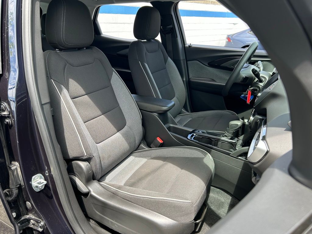 2021 Chevrolet TrailBlazer LS 22