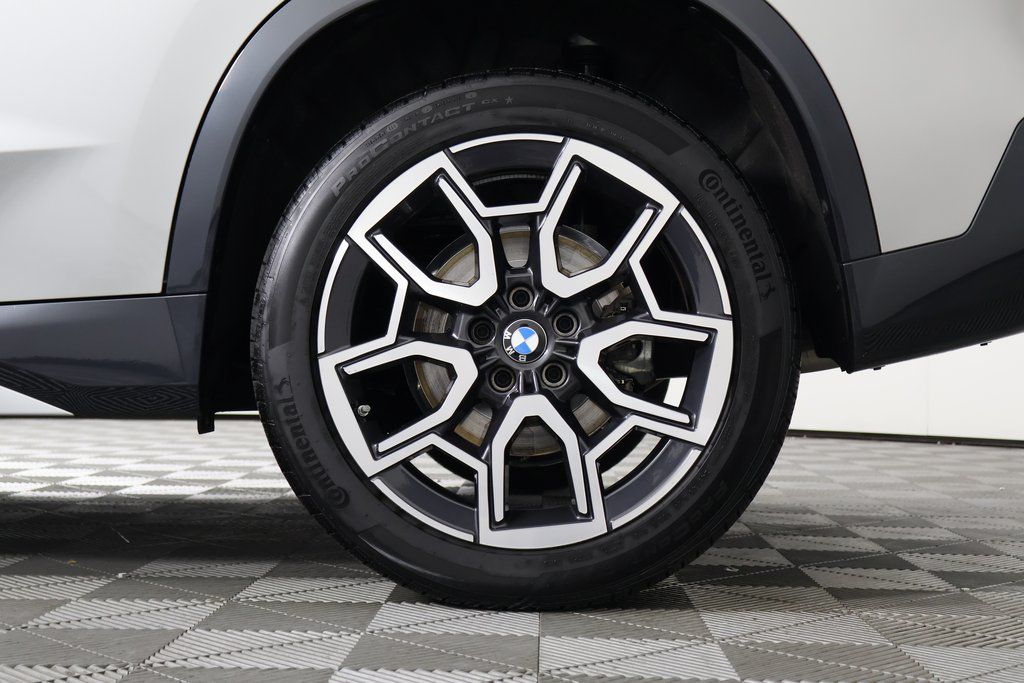 Thumbnail: 2025 BMW X1 - 16