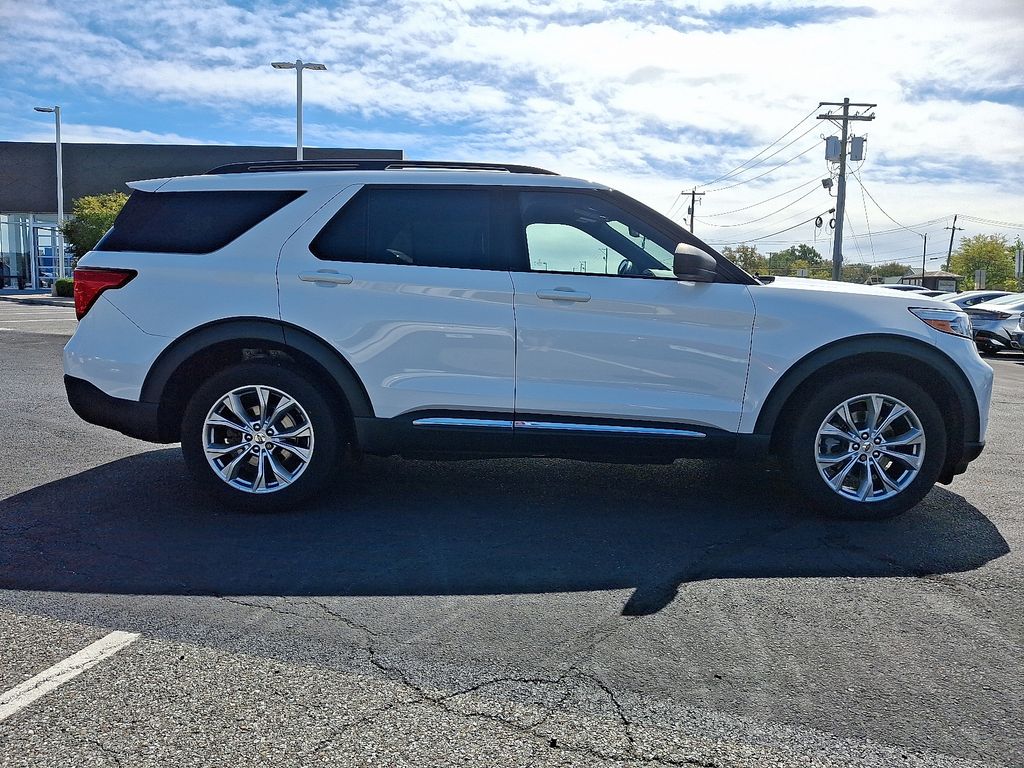 Thumbnail: 2020 Ford Explorer - 7