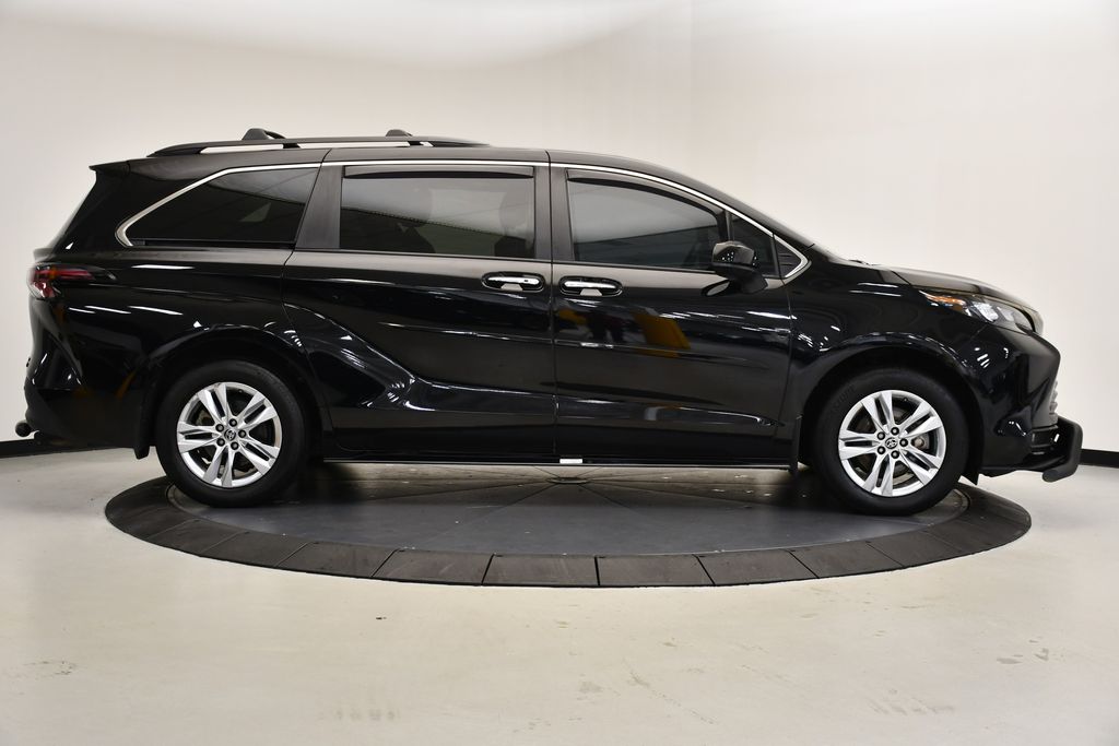 2023 Toyota Sienna XSE 6