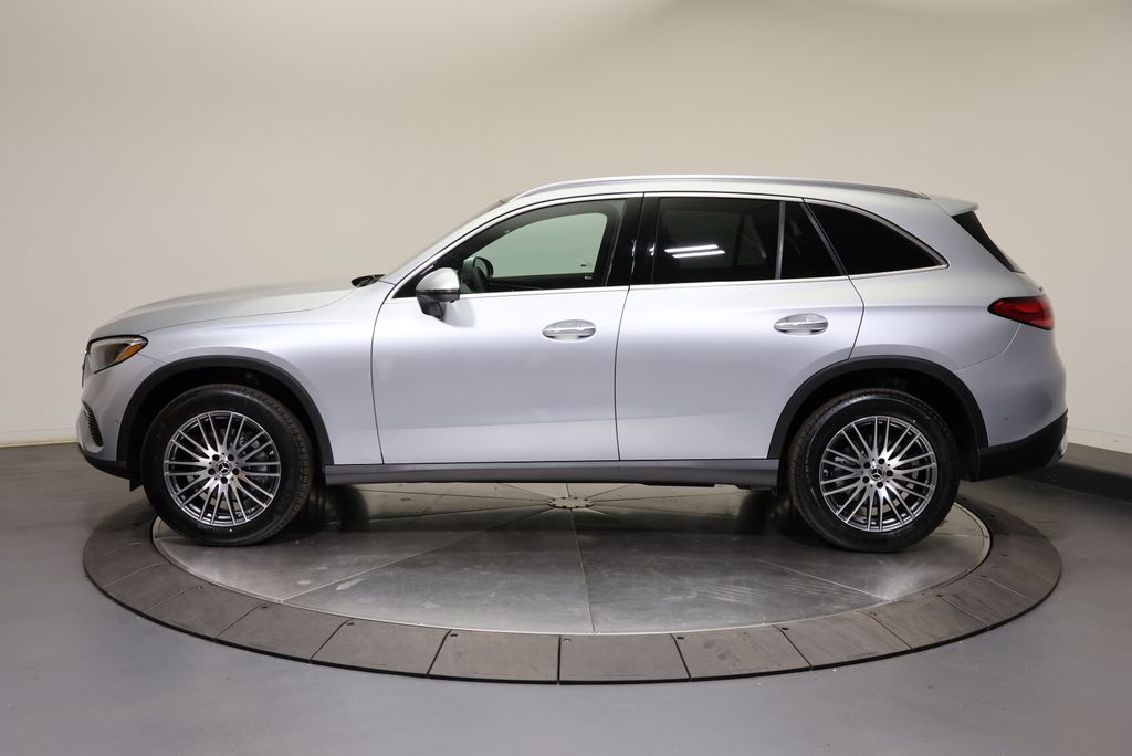 Thumbnail: 2026 Mercedes-Benz GLC - 2