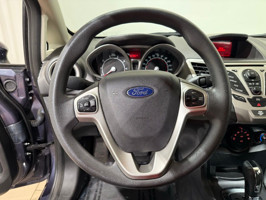Thumbnail: 2013 Ford Fiesta - 20