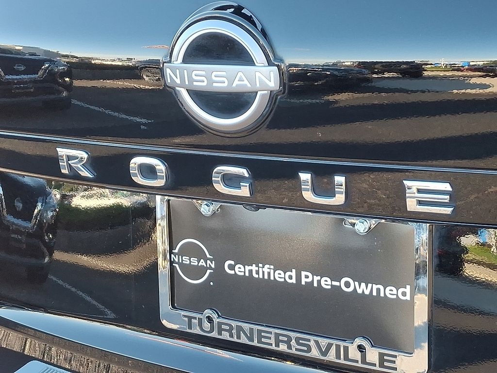 Thumbnail: 2023 Nissan Rogue - 30