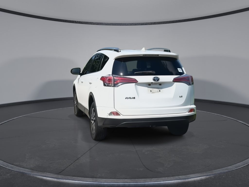 Thumbnail: 2018 Toyota RAV4 - 7