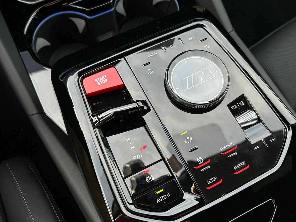 2025 BMW M5 Base 27