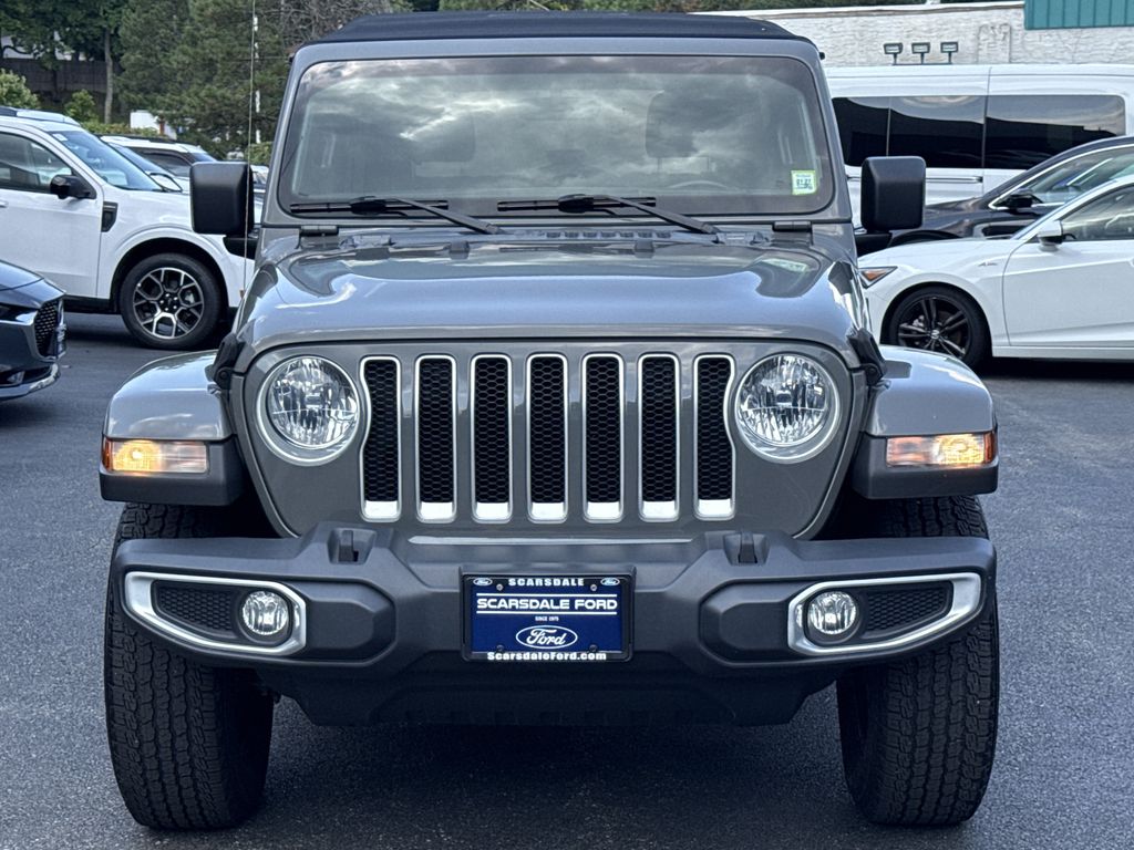 Used 2021 Gray Jeep Unlimited Sahara image 2