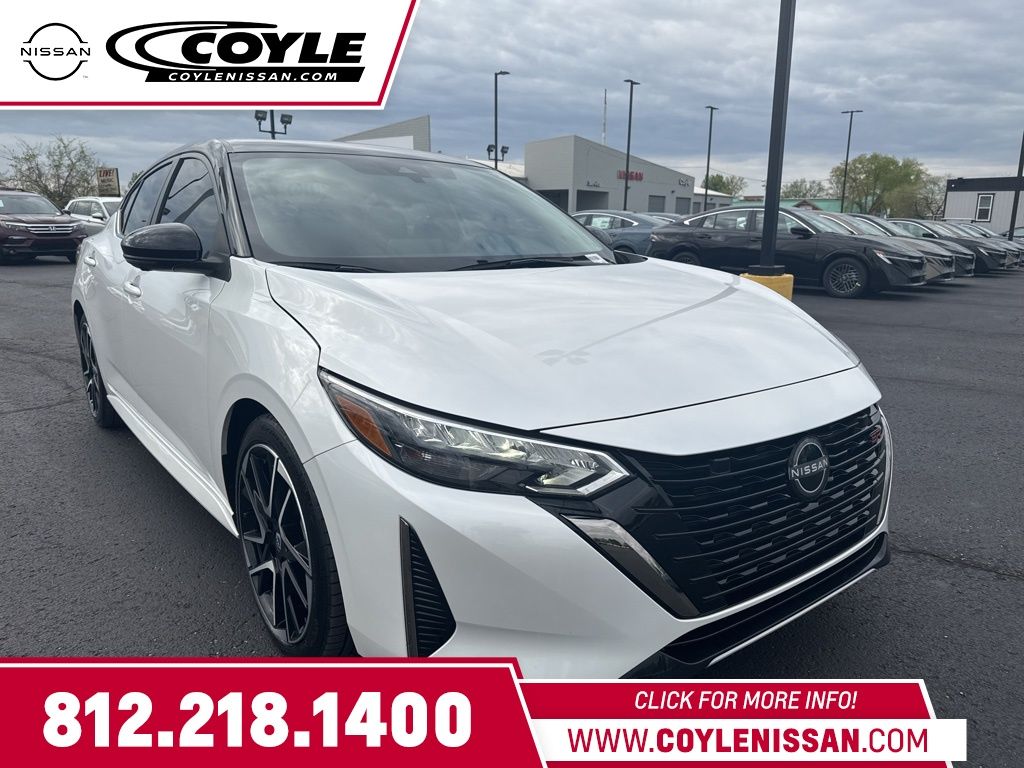 Aspen White Tricoat/Super Black 2024 Nissan Sentra SR FWD Sedan Front-Wheel Drive Continuously Variable Transmission