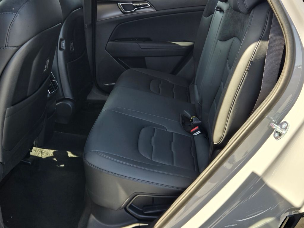 2027 Kia Sportage - $42,130