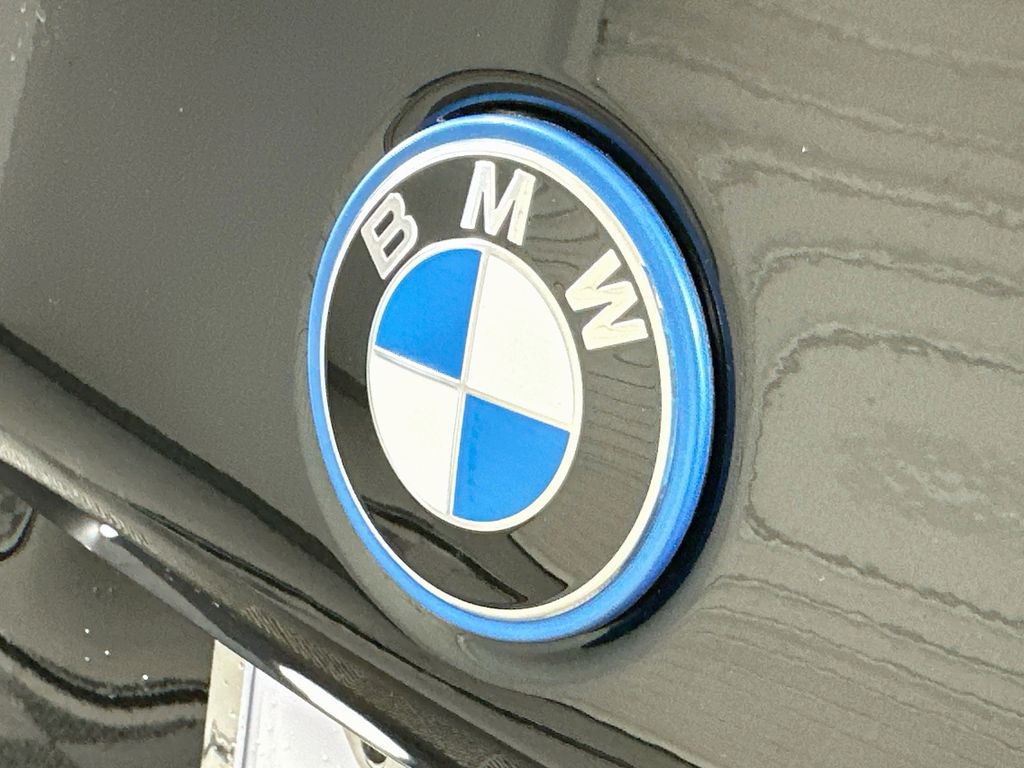 Thumbnail: 2026 BMW i5 - 22