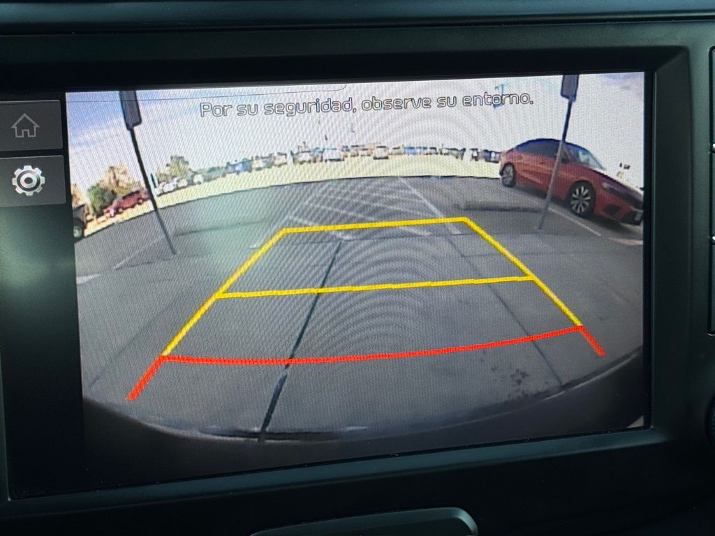 2022 Kia Soul LX White at Superior Kia