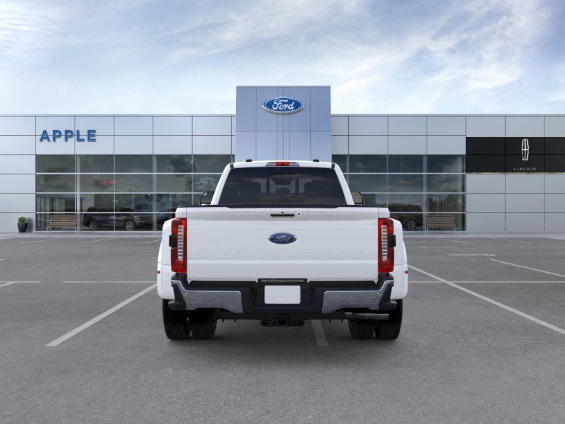 2026 Ford F-450 Super Duty LARIAT