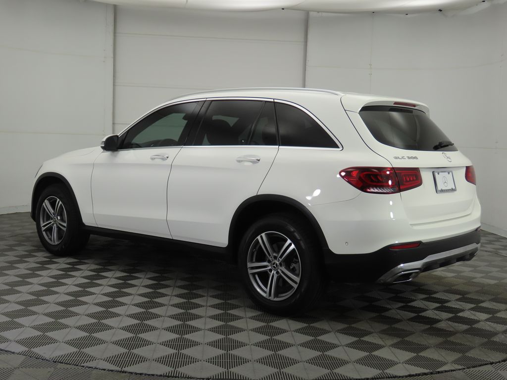 2022 Mercedes-Benz GLC 300 7