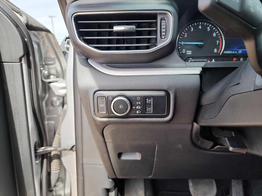 2023 Ford Explorer XLT photo