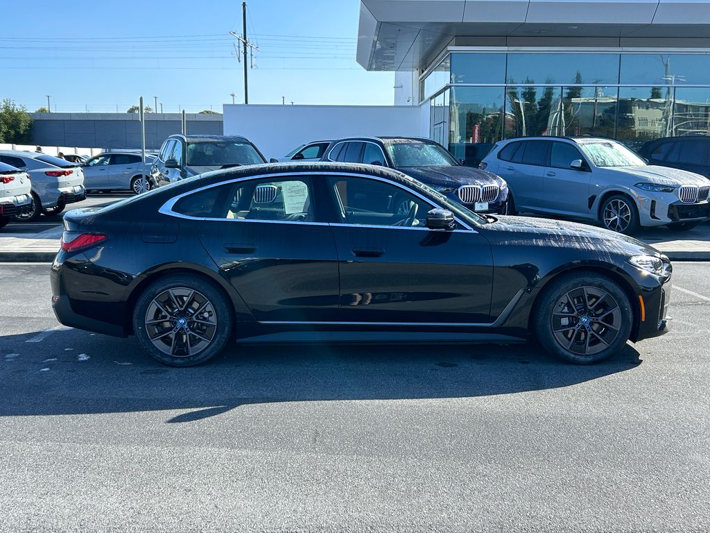 Thumbnail: 2024 BMW i4 - 6