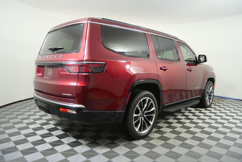 Thumbnail: 2022 Jeep Wagoneer - 3