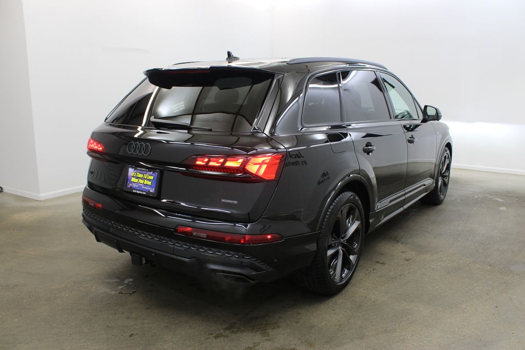 new 2026 Audi Q7 car, priced at $77,040