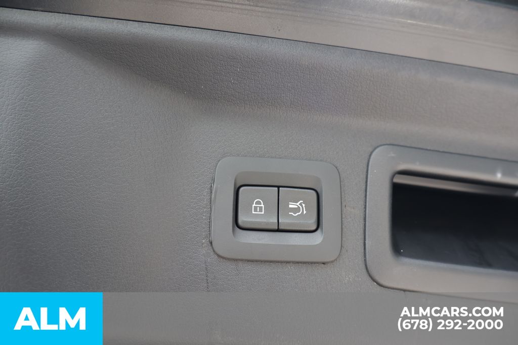 Used 2025 Black Mazda 3.3 Turbo Preferred image 22