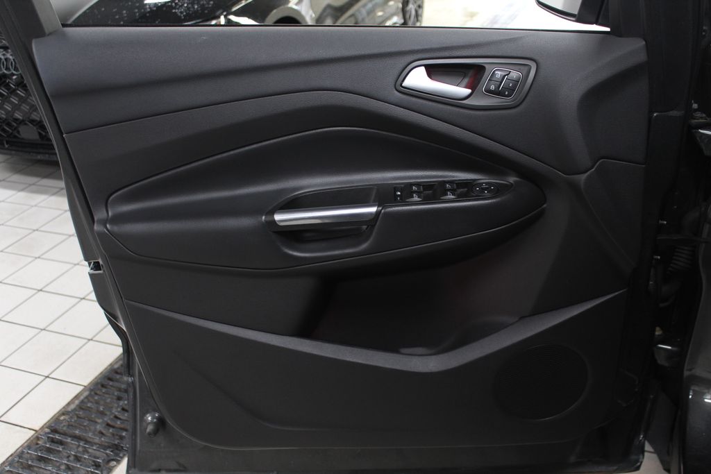 Thumbnail: 2017 Ford Escape - 12