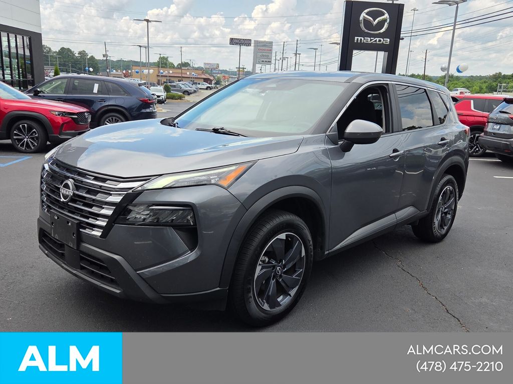 Used 2025 Gray Nissan SV image 3