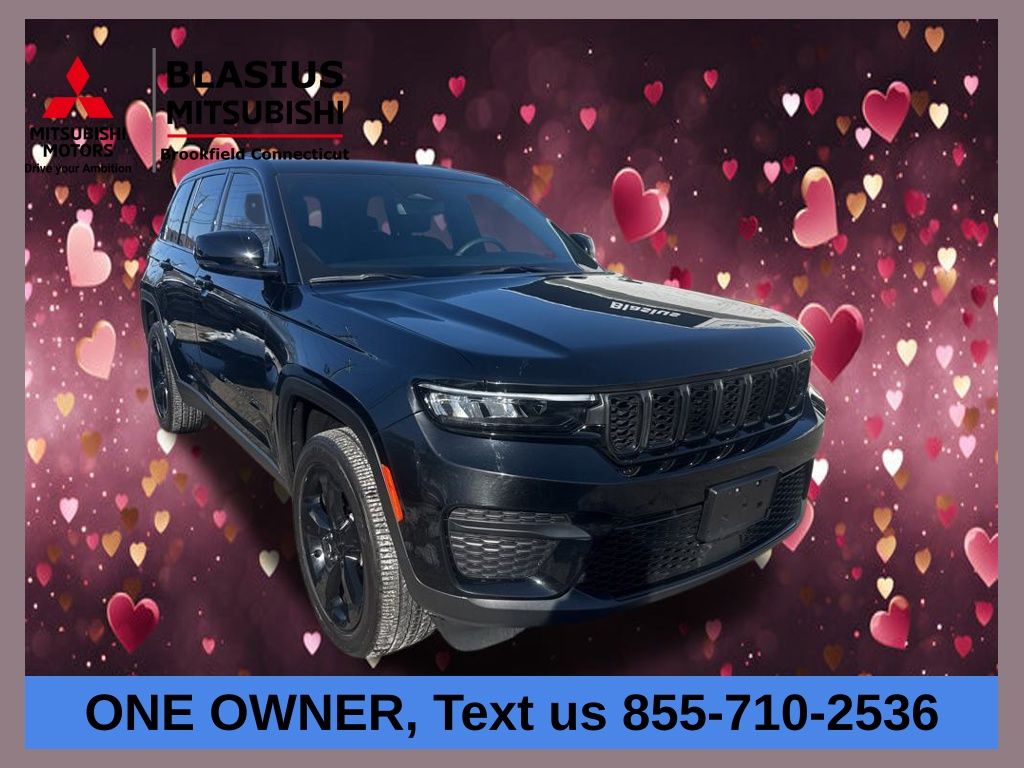 2023 Jeep Grand Cherokee Altitude 4WD