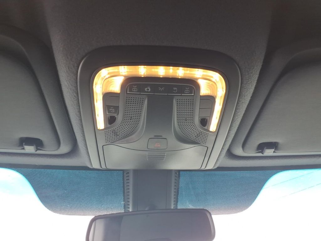 Used 2026  Mercedes-Benz Cargo 144 WB image 24