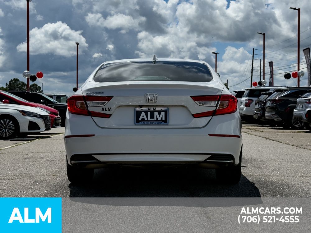 Used 2018 White Honda LX image 5