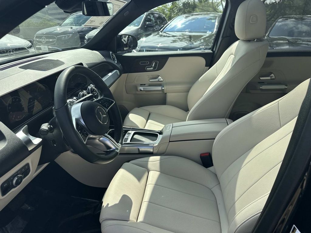 Thumbnail: 2026 Mercedes-Benz GLB - 15