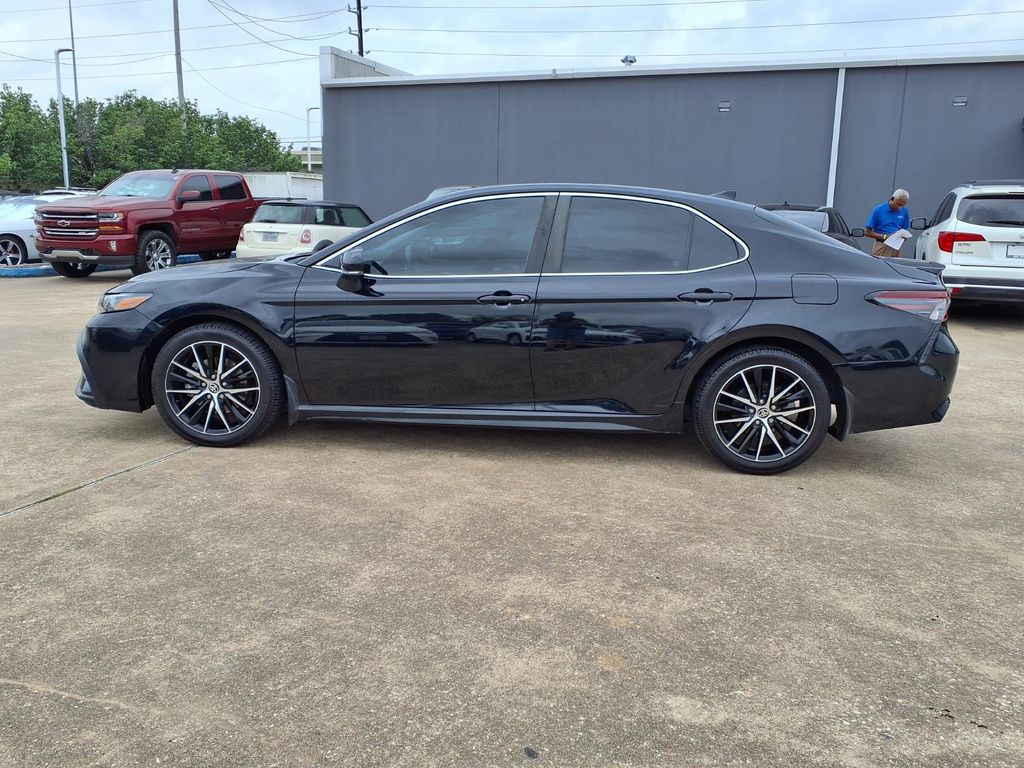 2024 Toyota Camry SE - 4