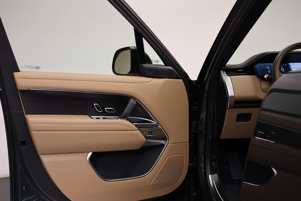 Thumbnail: 2026 Land Rover Range Rover - 26