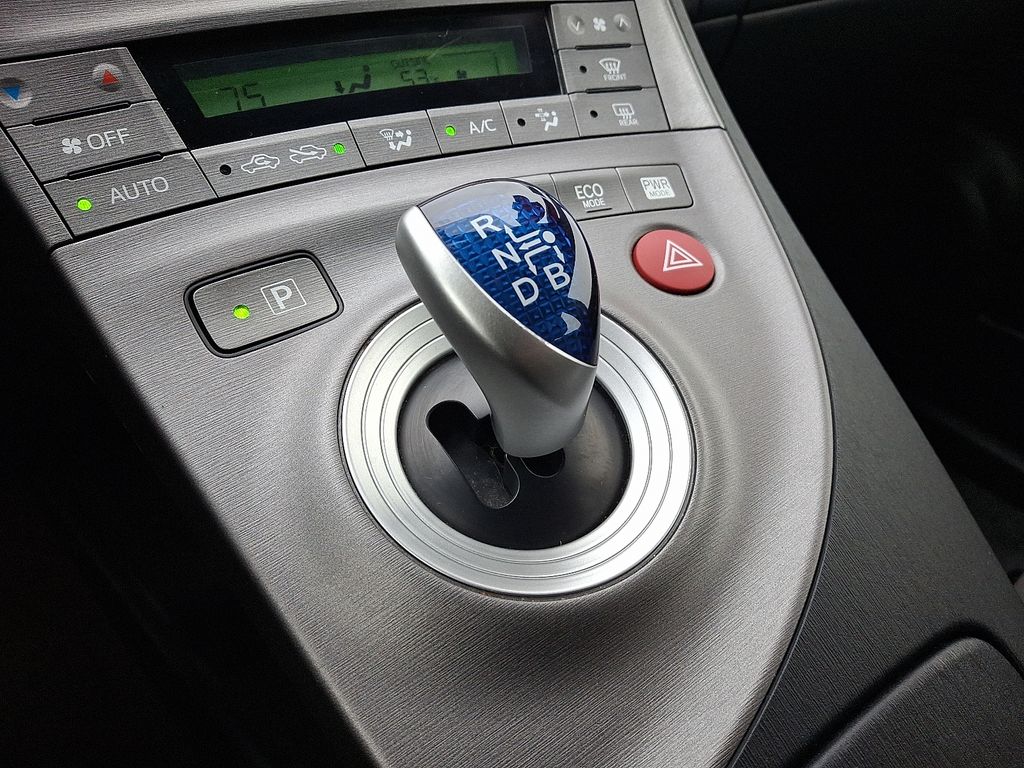 Thumbnail: 2014 Toyota Prius - 14