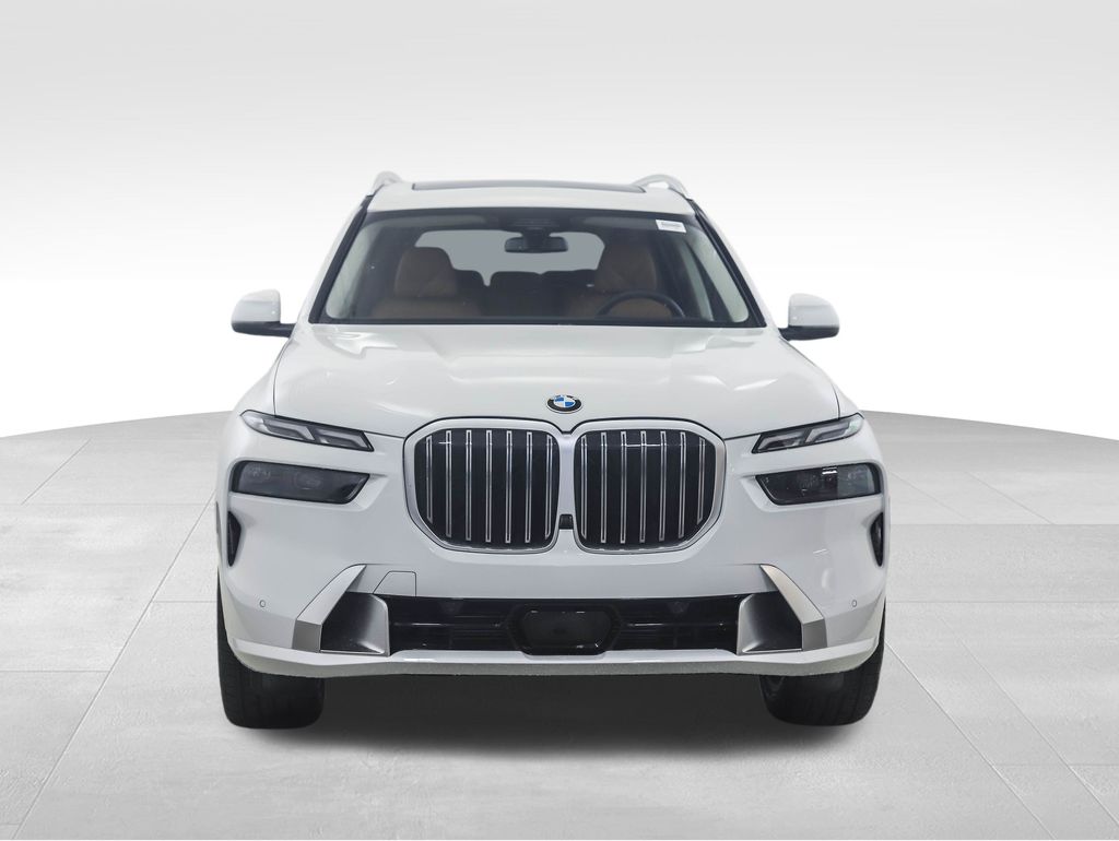 Thumbnail: 2026 BMW X7 - 9
