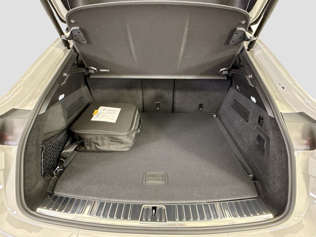 Thumbnail: 2026 Porsche  - 29