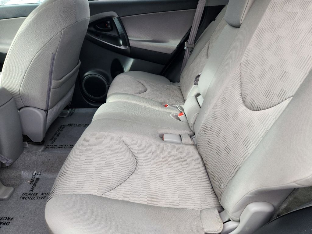 2012 Toyota RAV4 Base 28