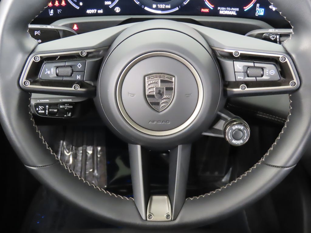 Thumbnail: 2025 Porsche Taycan - 19