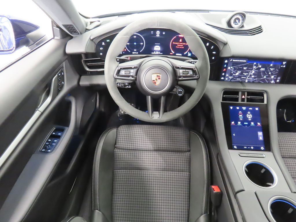 Thumbnail: 2025 Porsche Taycan - 15