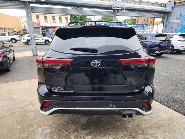 2021 Toyota Highlander XSE photo 4