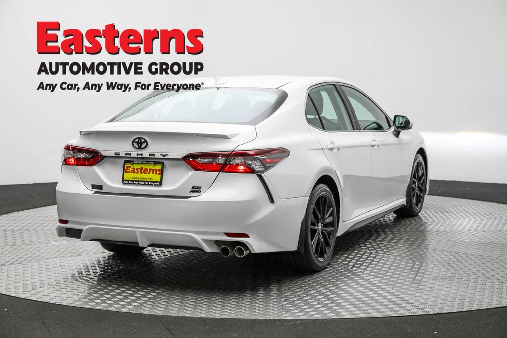 Used 2022 White Toyota SE image 5